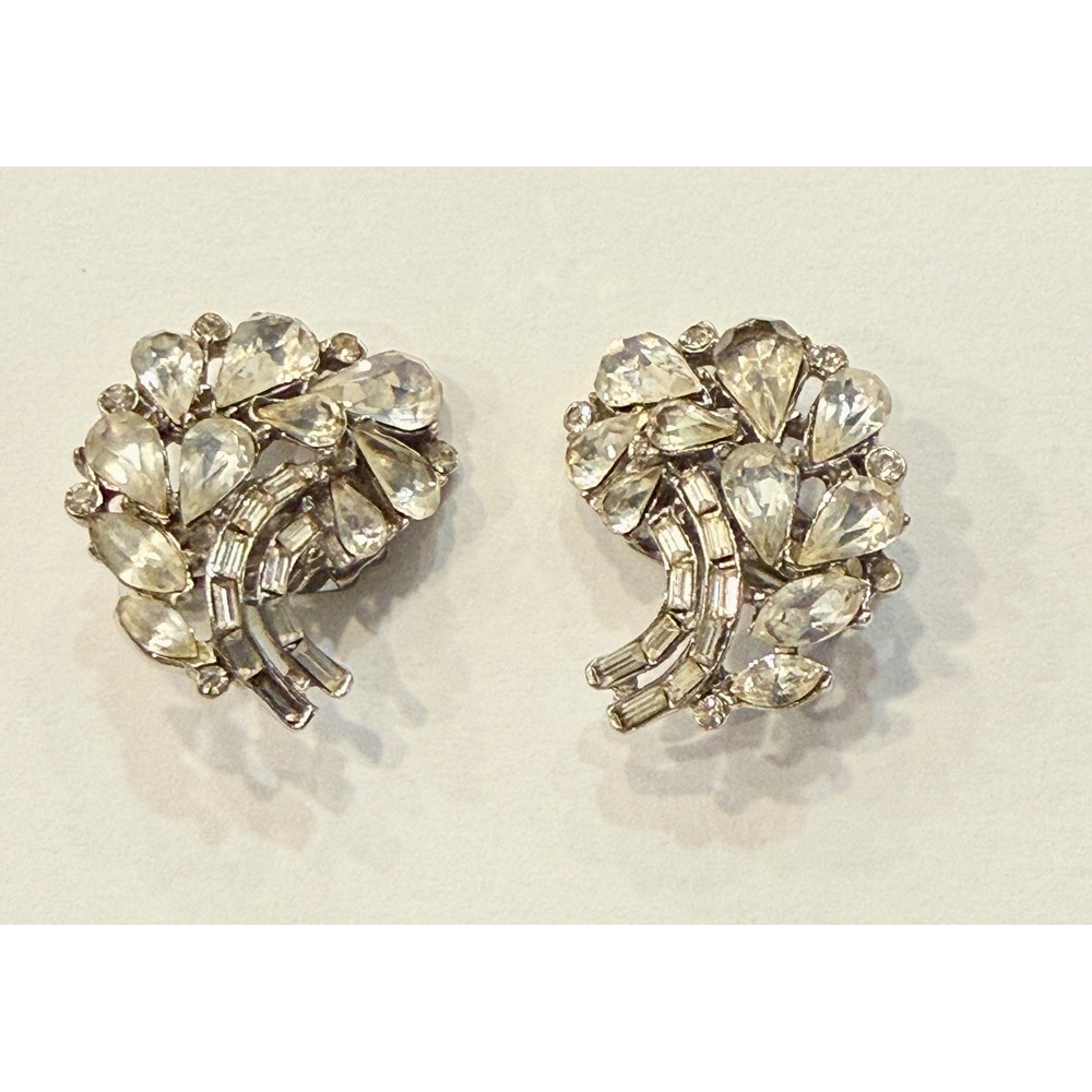 Reinad Rhinestone Clip On Earrings Women OS Silver Clear Excellent Vintage Spray
